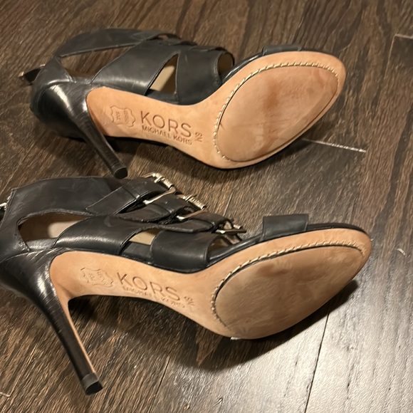Michael Kors Black High heels - Picture 4 of 5